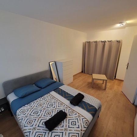 Beautiful & Cosy 3 Bedrooms Full Accommodation Ris-Orangis Bagian luar foto