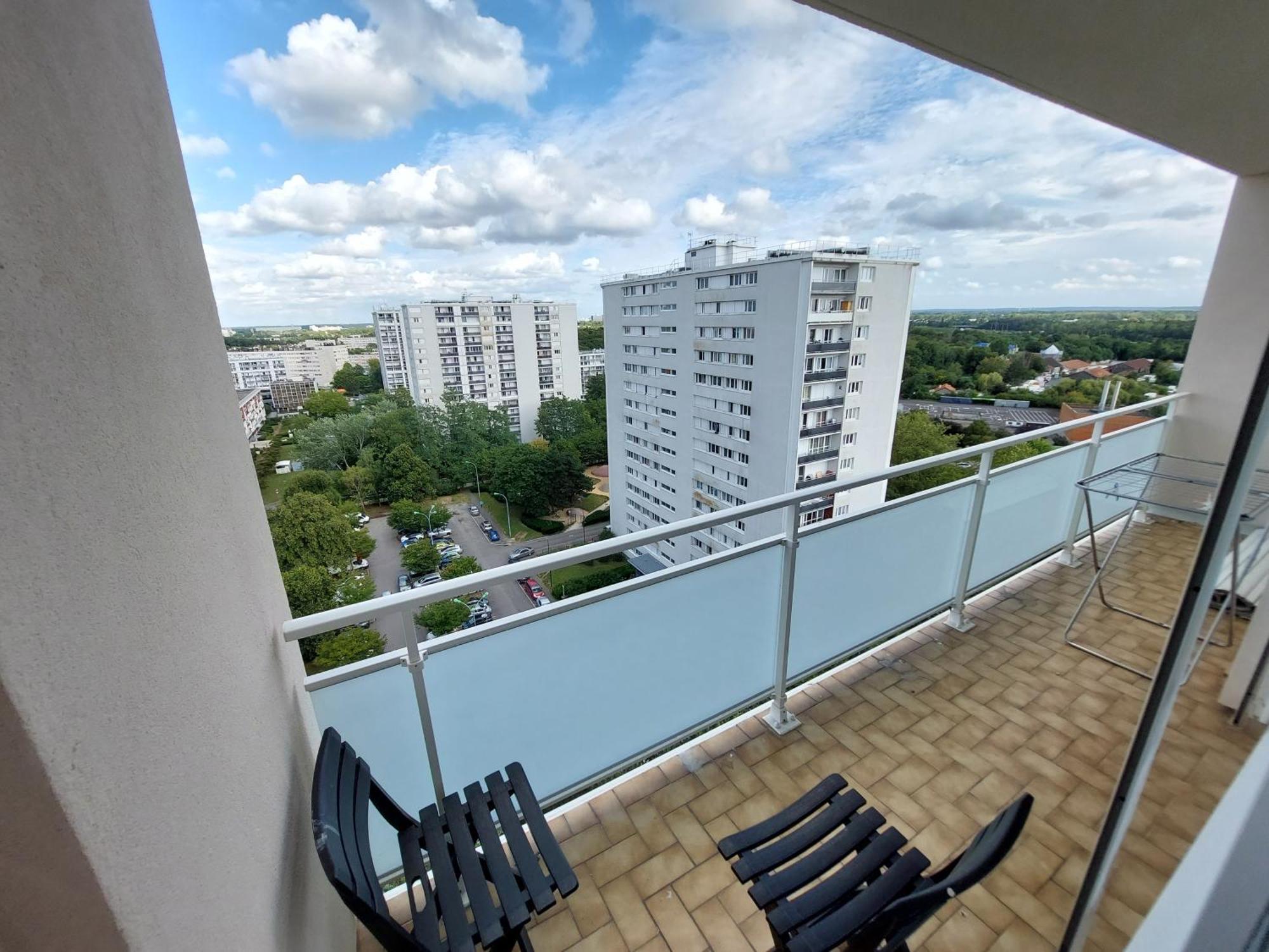 Beautiful & Cosy 3 Bedrooms Full Accommodation Ris-Orangis Bagian luar foto